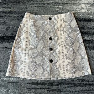 SHEIN Button Front Cream & Black Snake Print Mini Skirt
